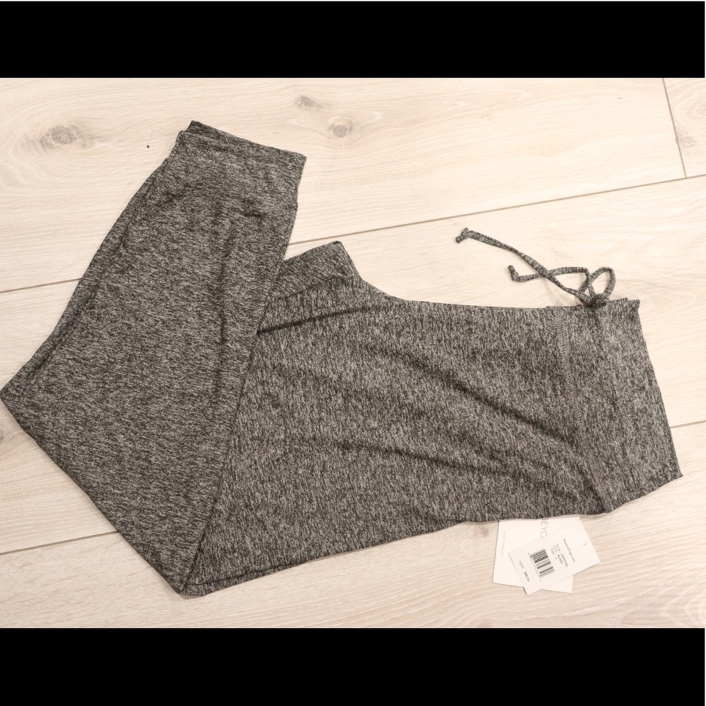 ⚡️FLASH SALE⚡️ Beyond Yoga Joggers